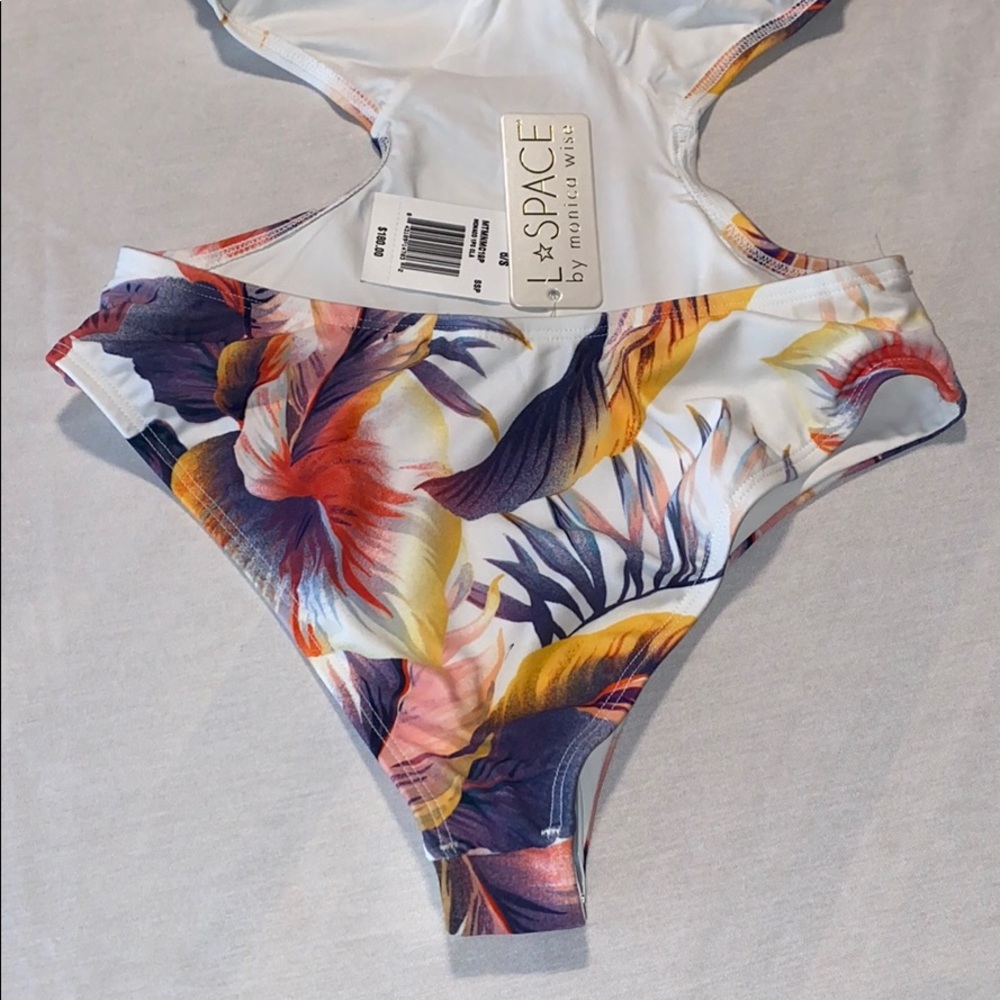 L*Space Monaco One-Piece Sz 6 - Picture 8 of 10